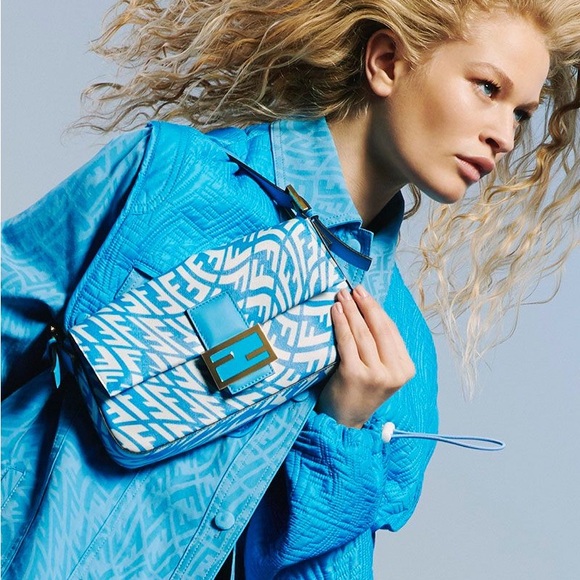 FENDI flat Medium baguette bag - Picture 1 of 7